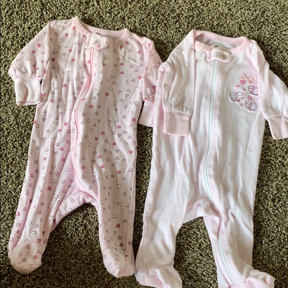 Pajamas or all day wear 🥰